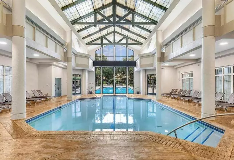 Отель Marriott's Barony Beach Club