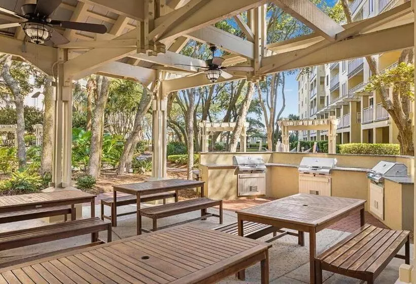 Отель Marriott's Barony Beach Club