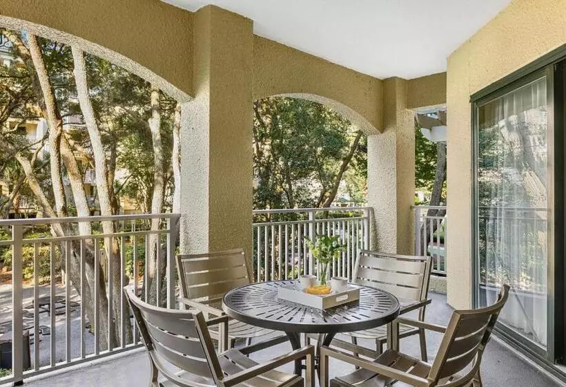 Отель Marriott's Barony Beach Club