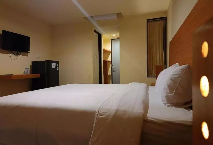 酒店 Kuta Living By Kamara