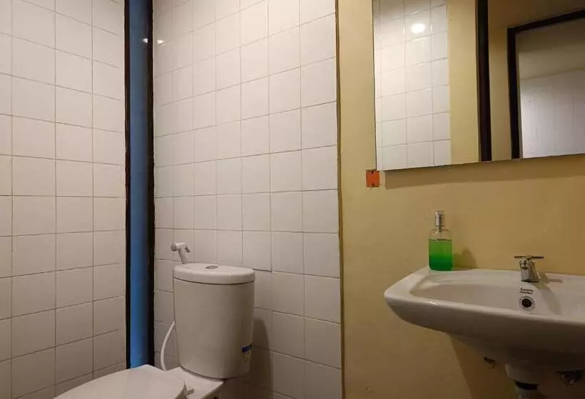 酒店 Kuta Living By Kamara