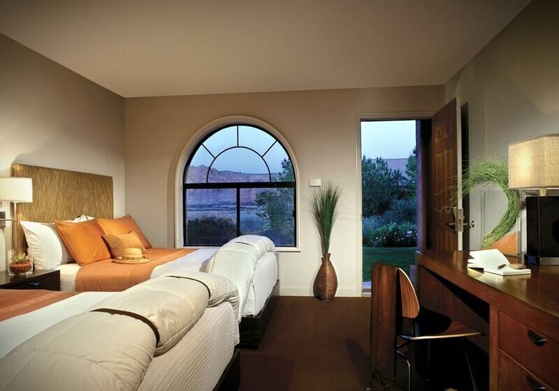 Otel Red Mountain Resort