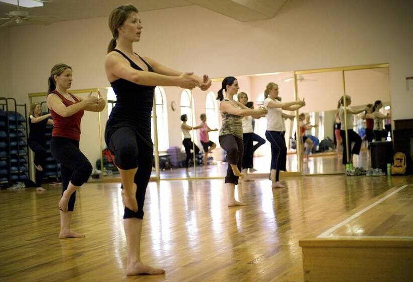 Otel Red Mountain Resort