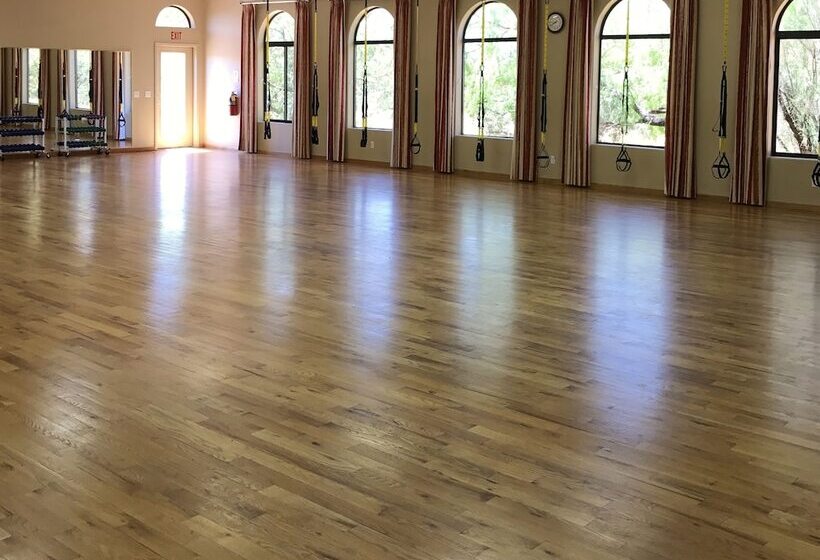 Otel Red Mountain Resort