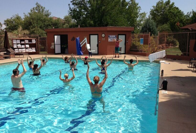 Otel Red Mountain Resort