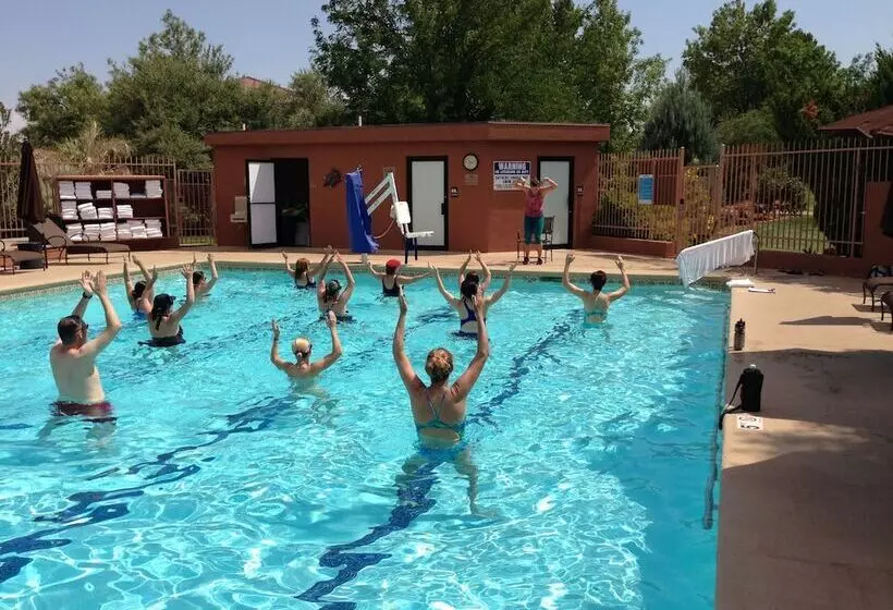 Отель Red Mountain Resort