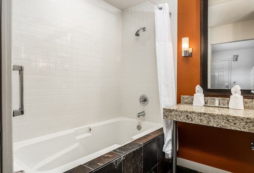 Otel Red Mountain Resort