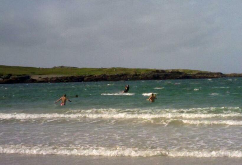 בית מלון כפרי Roundstone House