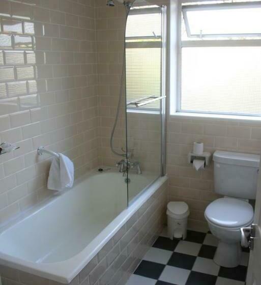 בית מלון כפרי Roundstone House