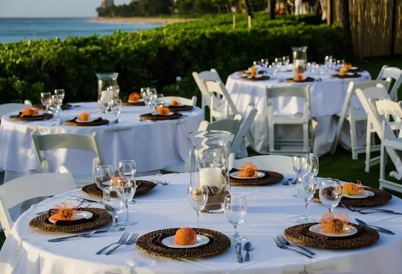 Hotel Royal Lahaina Resort & Bungalows