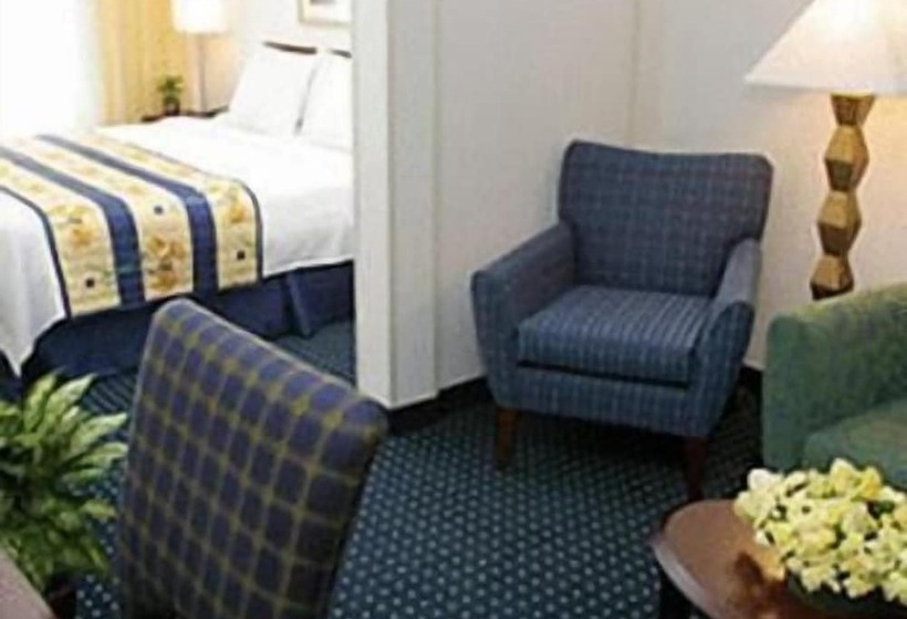Отель Springhill Suites Newnan