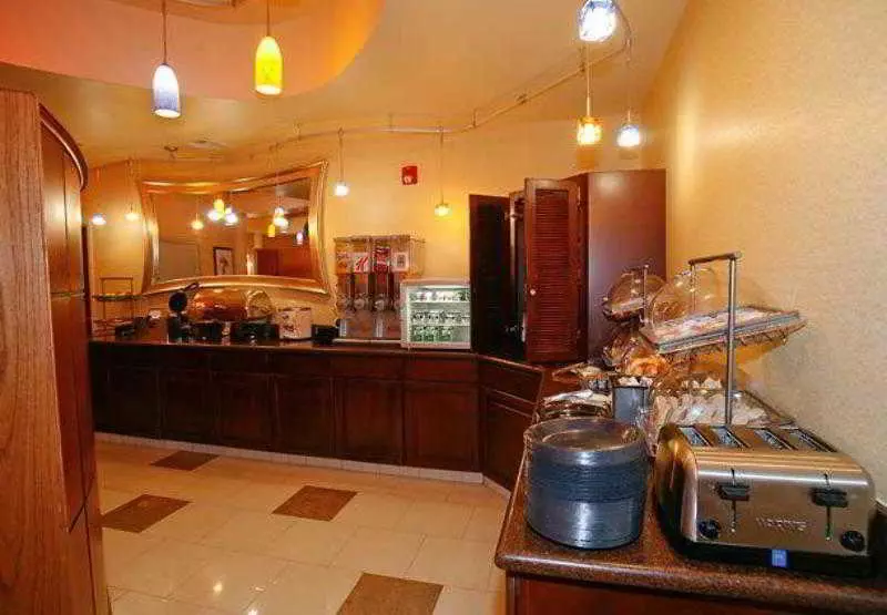 Отель Best Western Hesperia Victorville Suites