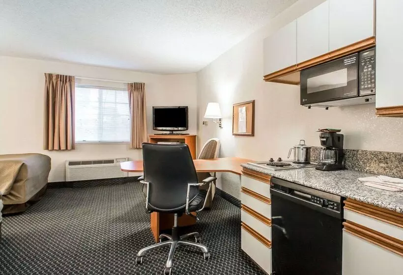 هتل Birch Hill Suites Columbia