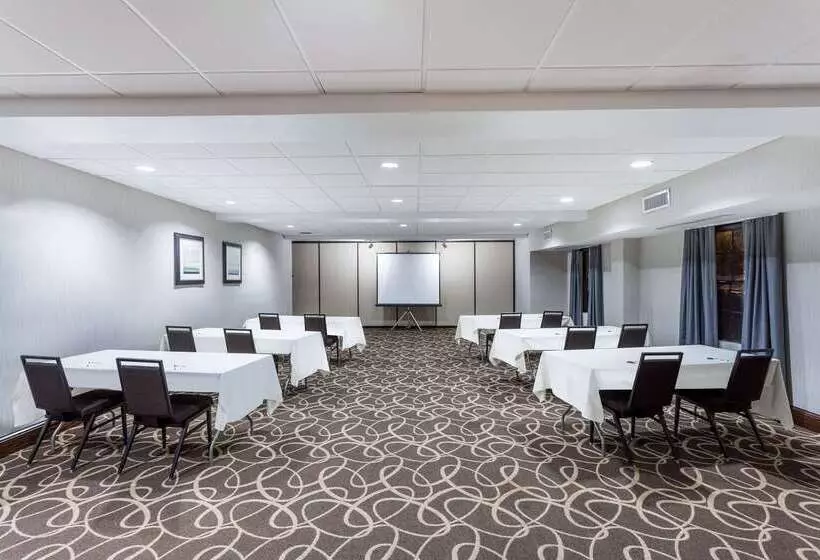 هتل Wingate By Wyndham High Point