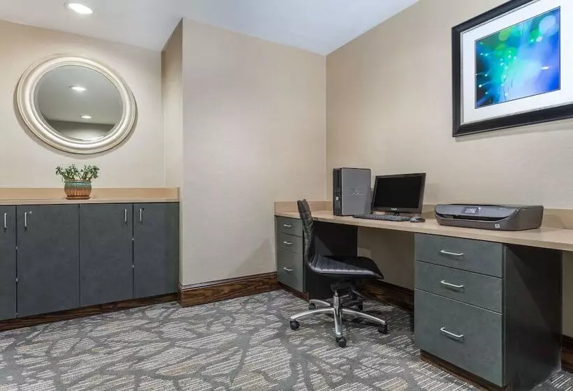 هتل Wingate By Wyndham High Point