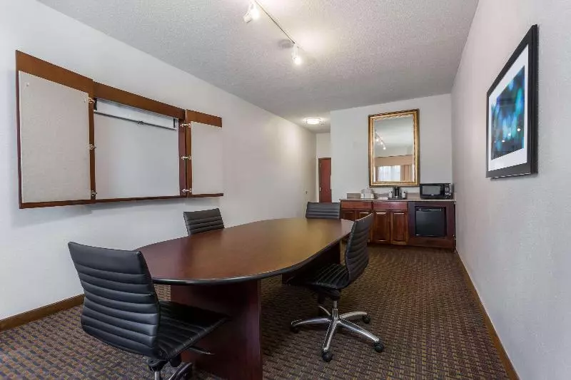 هتل Wingate By Wyndham High Point