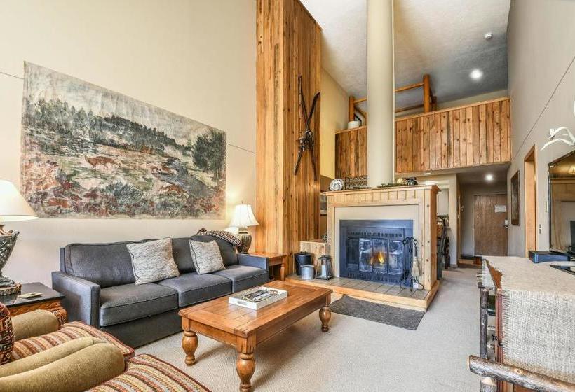 The Pines Condominiums