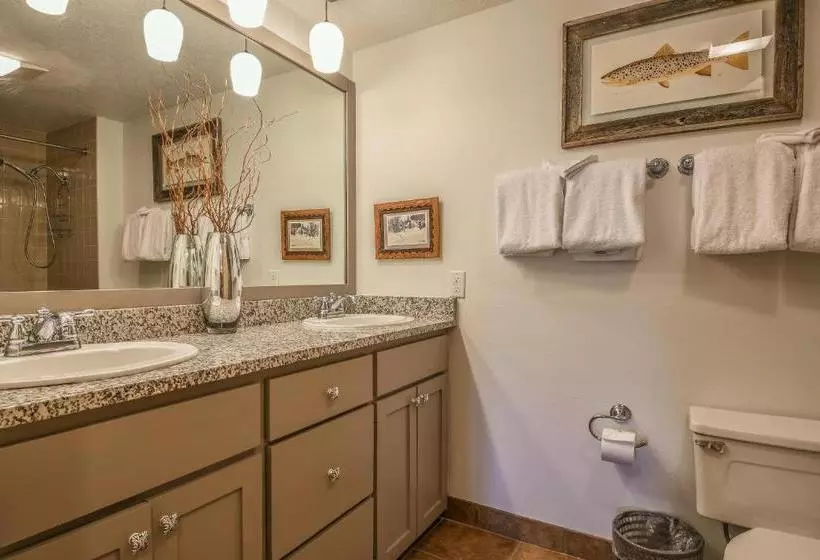 The Pines Condominiums