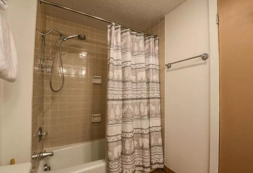 The Pines Condominiums