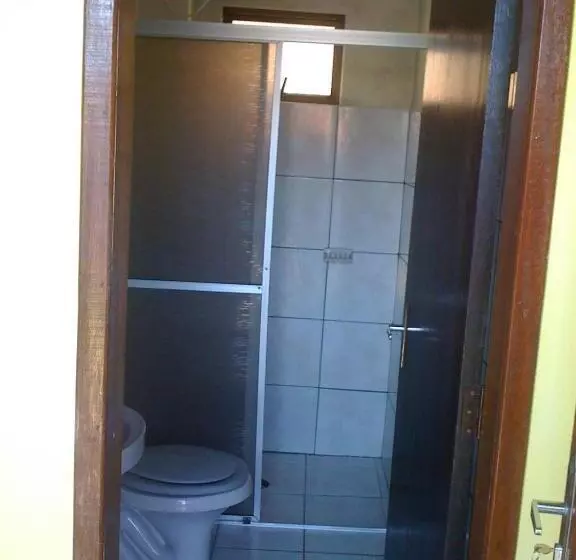 Retkeilymaja Pousada E Lanchonete Crisar