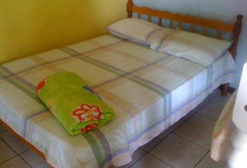 Hostel Pousada E Lanchonete Crisar