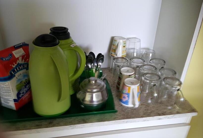 Hostel Pousada E Lanchonete Crisar