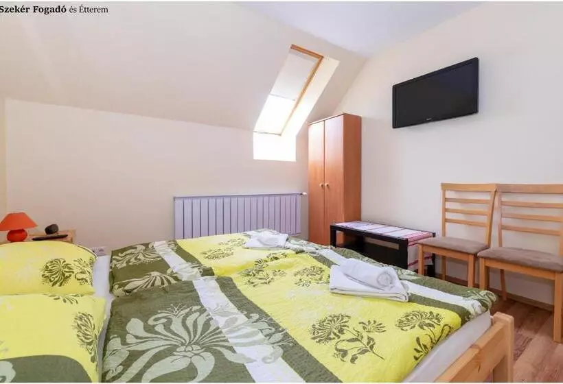 ベッドアンドブレックファースト Szekér Fogadó