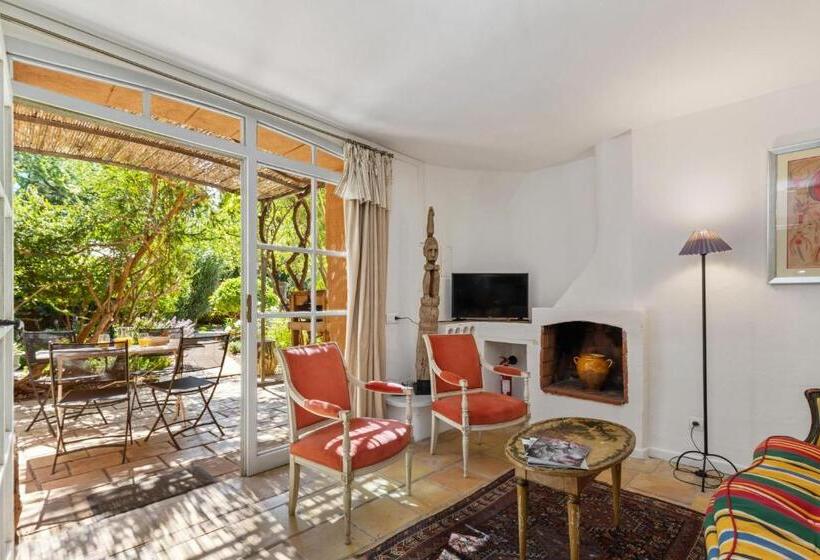 Château Hermitage De Combas