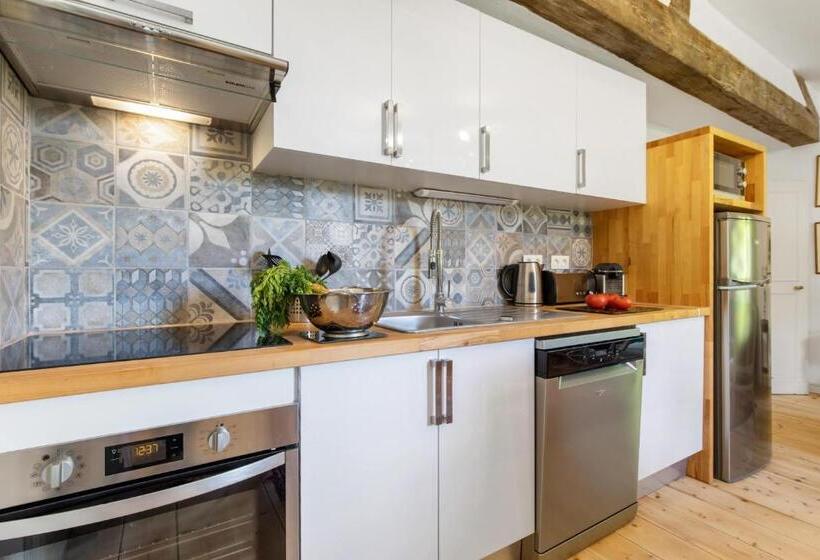 Château Hermitage De Combas