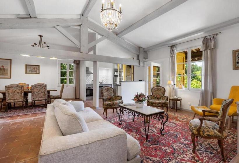 Château Hermitage De Combas