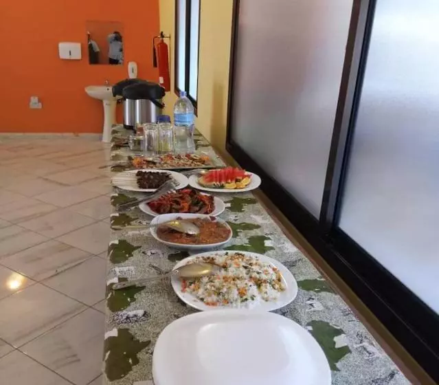 Hotelli Africa Lodge Arusha