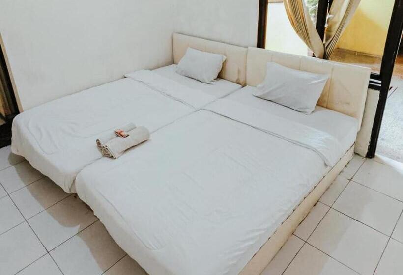 Hotel De Luck Homestay Near Alun Alun Sidoarjo Mitra Reddoorz