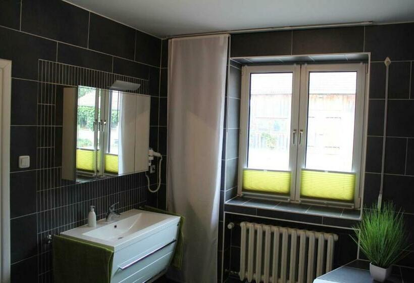 Отель Ferienwohnung Auf Dem Alpaka Hof