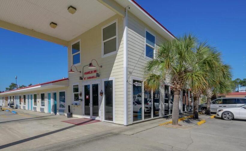 בית מלון כפרי Franklin Inn