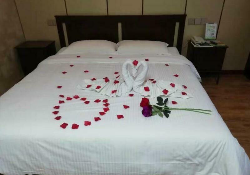 酒店 Greentree Inn Jinan Licheng District Fenghuang Road High Speed Railway East Station Express