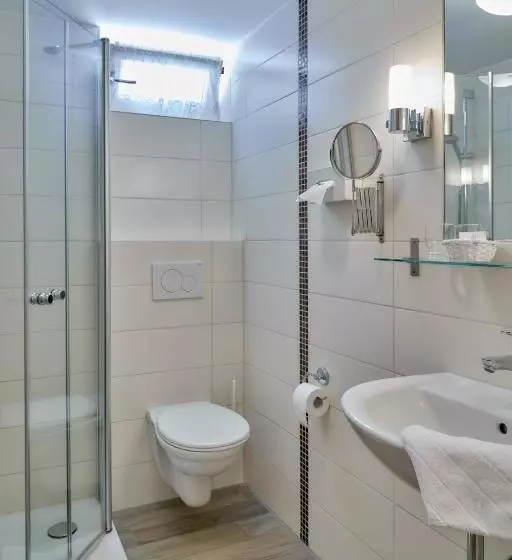 Hotelli Gästehaus Schmitt Und Tacheles Landrestaurant