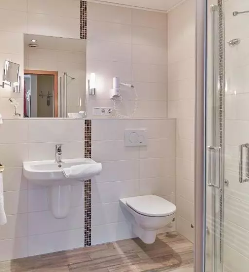 Hotelli Gästehaus Schmitt Und Tacheles Landrestaurant