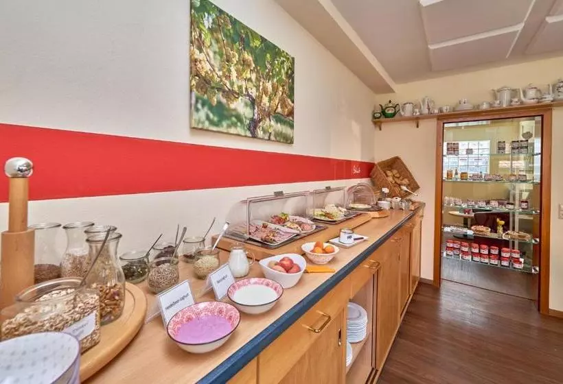 Hotelli Gästehaus Schmitt Und Tacheles Landrestaurant