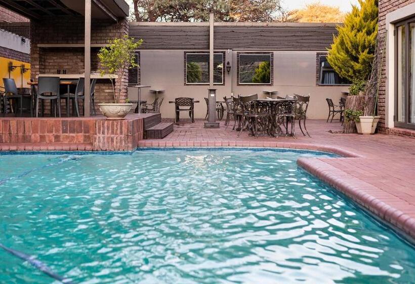 호텔 Kathu Gamagara Lodge