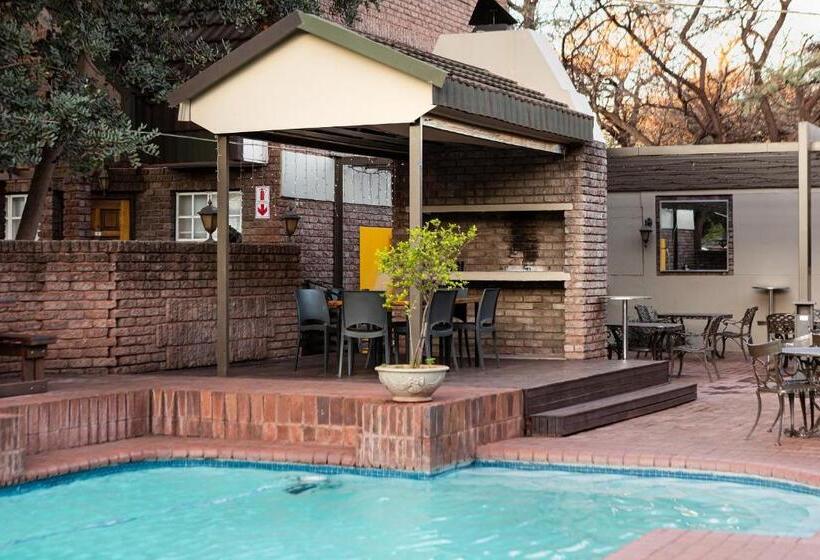 호텔 Kathu Gamagara Lodge