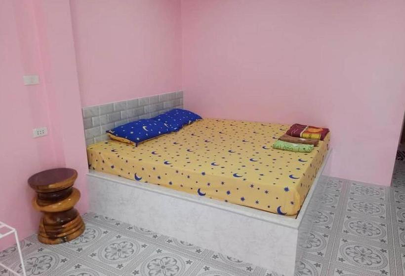 ホテル Oyo 1092 Sea Of Love