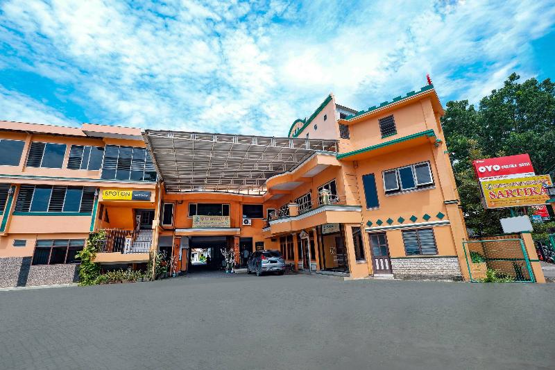 Hotel Oyo 2855 Sartika  Pati