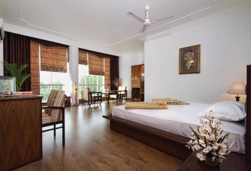 בית מלון כפרי Polo Regency