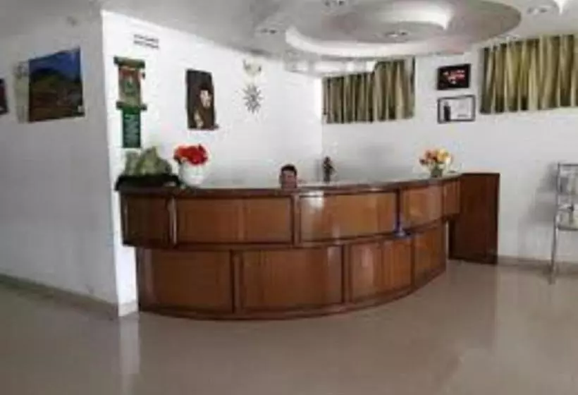 هتل Polo Regency