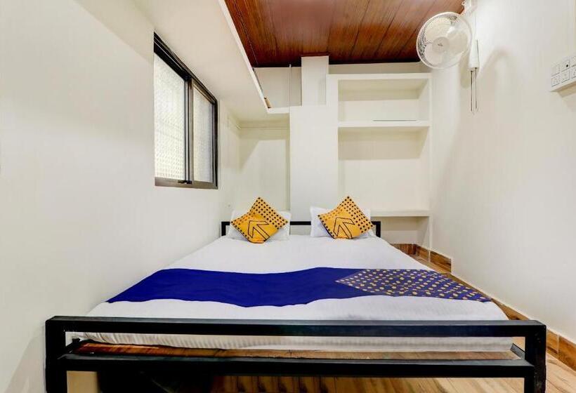 ホテル Spot On Nandish Lodge