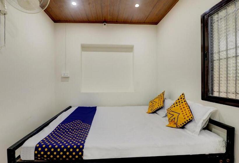 ホテル Spot On Nandish Lodge