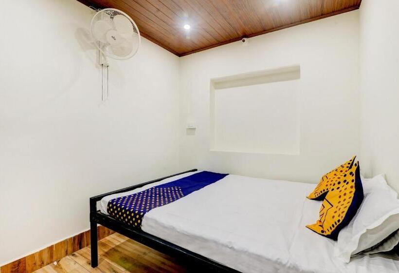 ホテル Spot On Nandish Lodge