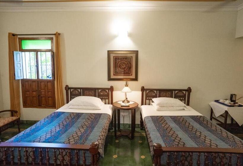 Hotel The Bangala Chettinad