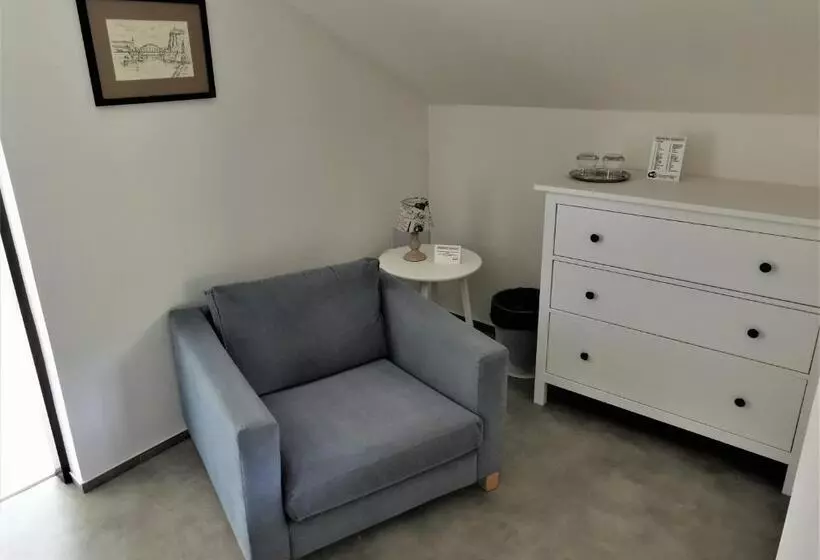 Hotelli švýcarský Dům