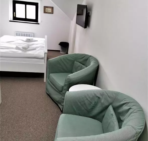 Hotelli švýcarský Dům